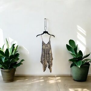 Blue and white blouse, used but it’s in good condition.